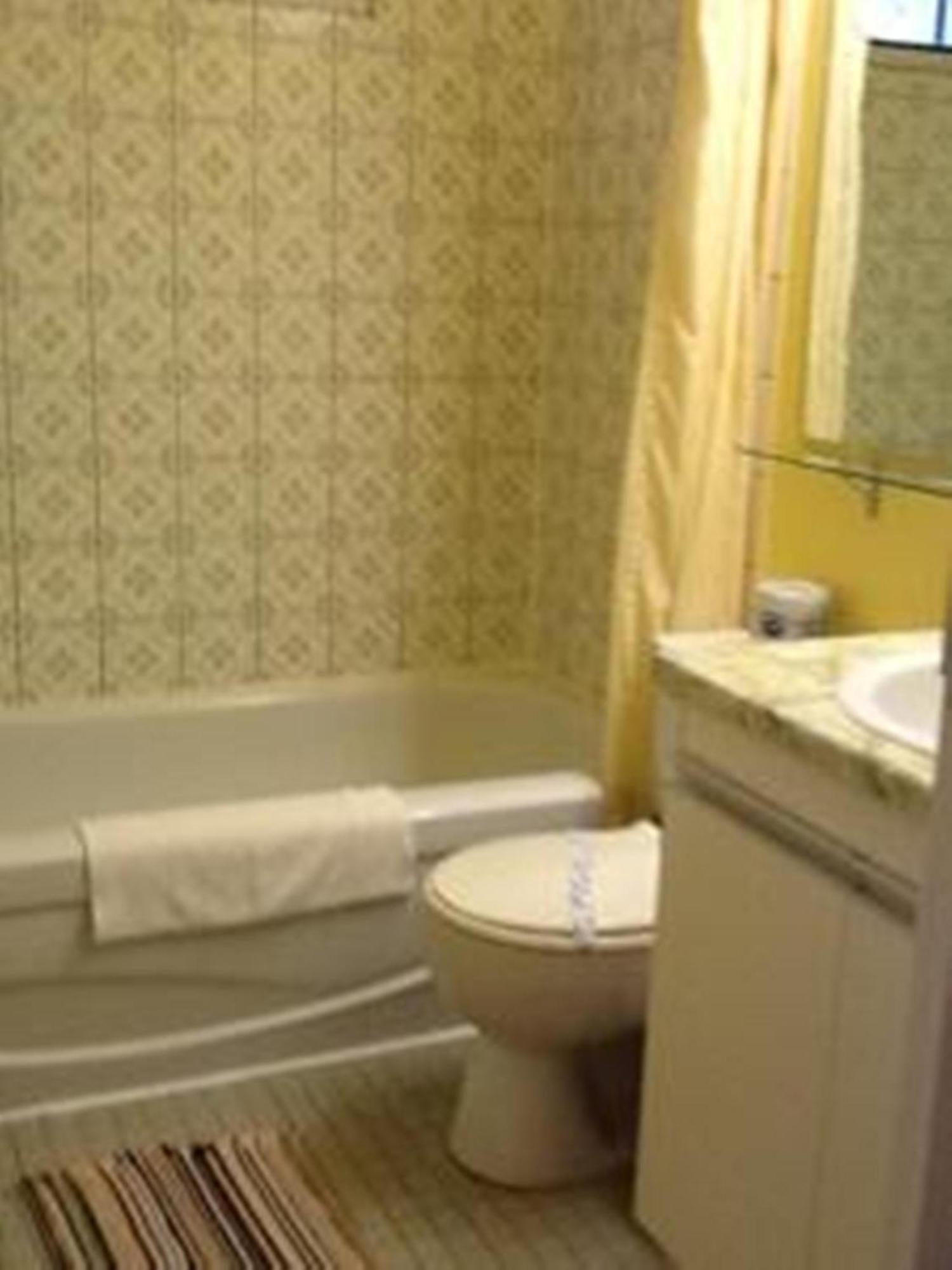 מונט טרמבלאנט Auberge Mountain View Inn מראה חיצוני תמונה